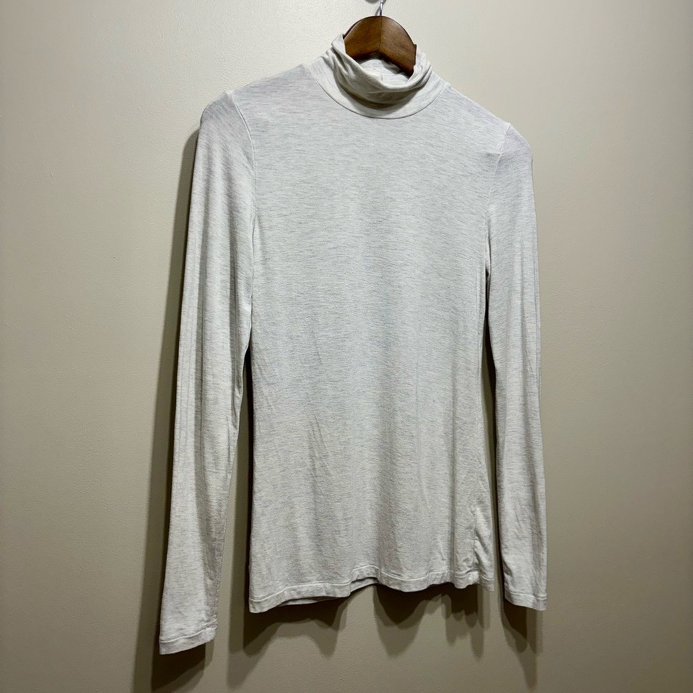 Babaton Aritzia Mock Neck Long Sleeve Fitted Knit Top Women’s Small White Grey - Picture 2 of 8